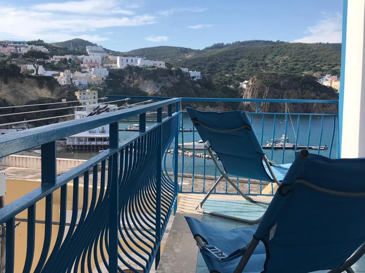 Scala Blu - Immobilevante Ponza Luaran gambar