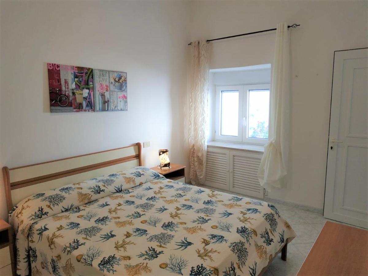 Scala Blu - Immobilevante Ponza Luaran gambar